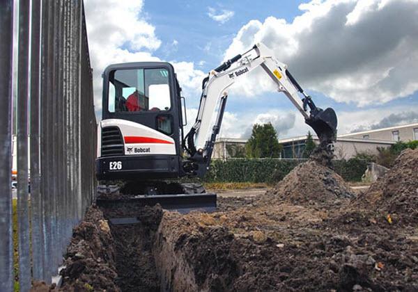Bobcat_Mini_Excavators_-_E16_6 E16 Compact Excavator