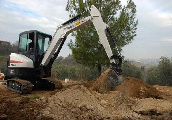 Bobcat_Mini_Excavators_-_E32_3 E32 Compact Excavator