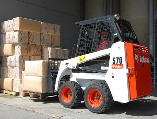 Bobcat_Skid-Steer_Loaders_-_S70_9 S70 Skid-Steer Loader