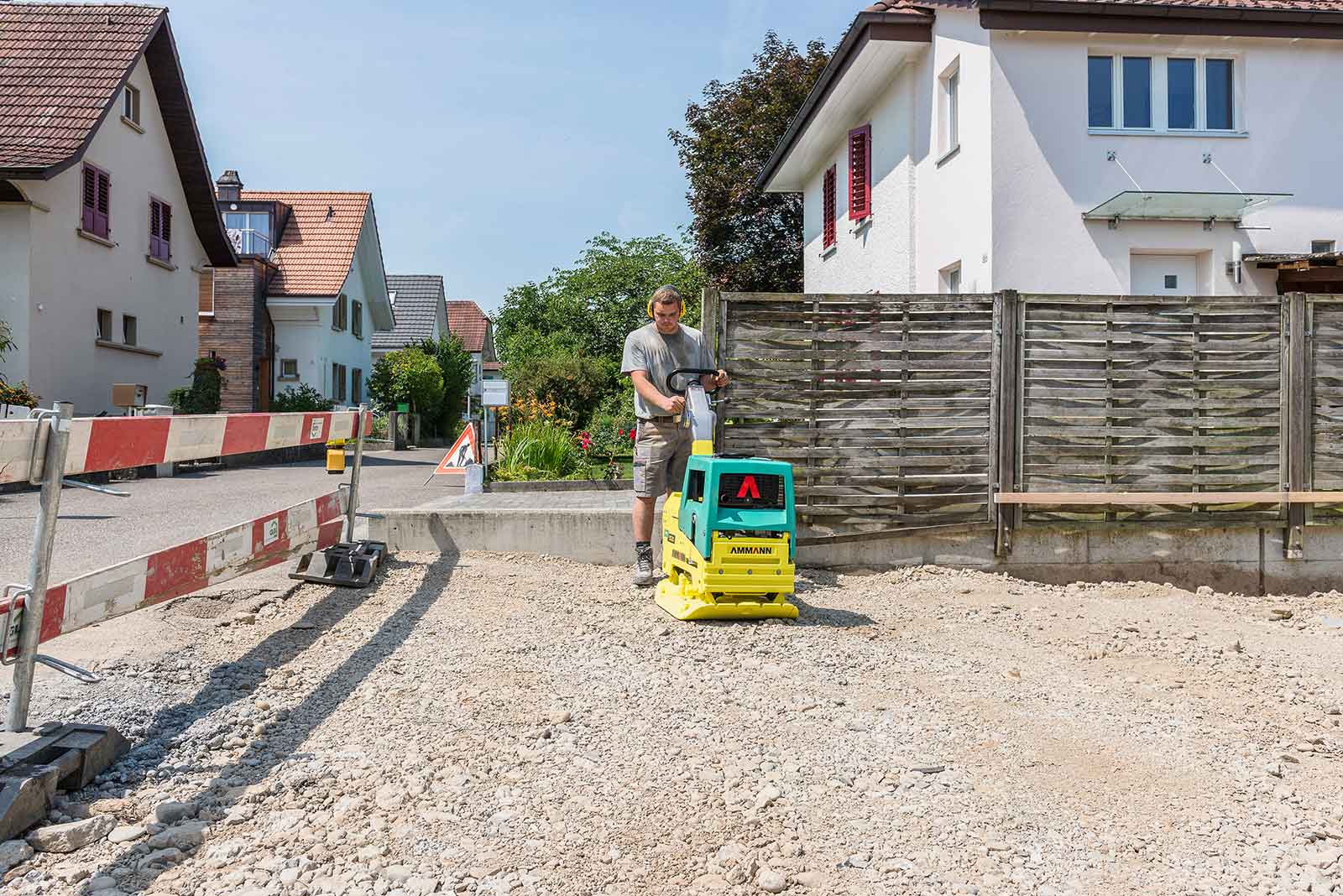 aph_5020_vibratory_plate_sui_2015_dsc6711_msrgb APH 5020 Hydrostatic Vibrator Plate