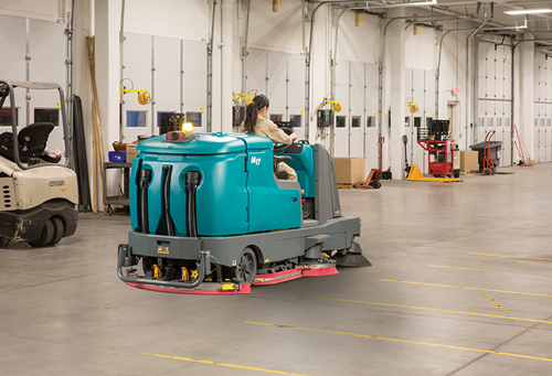 m17_logistics7 M17 Battery-Powered Rider Sweeper-Scrubber